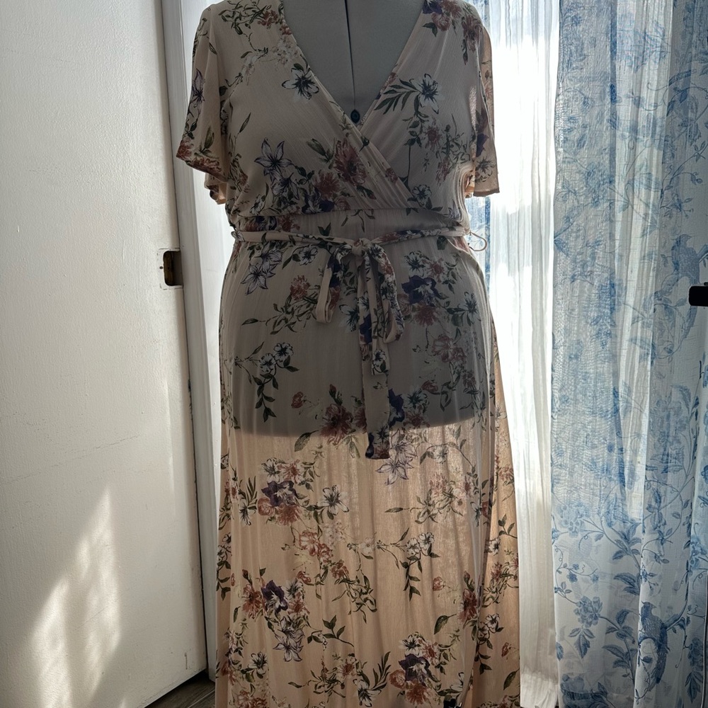 Zenobia Floral Maxi Dress in Cream and Purple